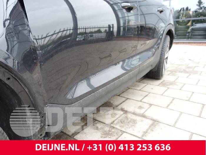 Volvo C40 Recharge Recharge Twin 78 kWh Skrotfordon (2023, ZWART)