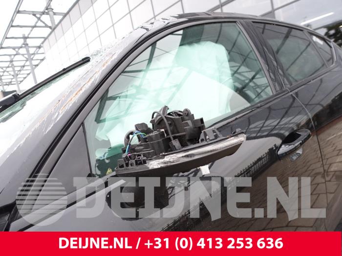 Volvo C40 Recharge Recharge Twin 78 kWh Skrotfordon (2023, ZWART)