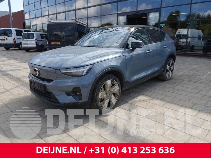 Volvo C40 Recharge Recharge Twin 78 kWh Skrotfordon (2021, GRIJS)
