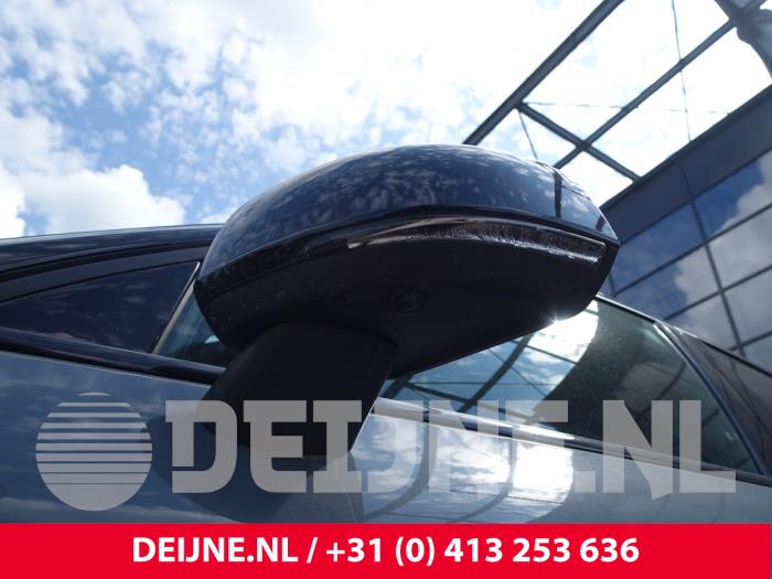 Volvo C40 Recharge Recharge Twin 78 kWh Skrotfordon (2021, GRIJS)