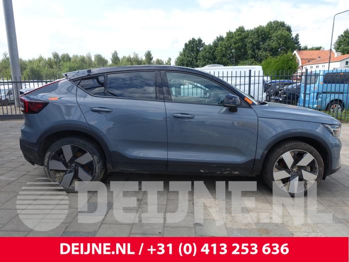 Volvo C40 Recharge Recharge Twin 78 kWh Skrotfordon (2021, GRIJS)