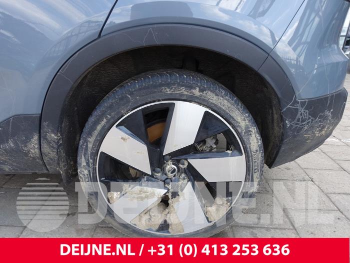 Volvo C40 Recharge Recharge Twin 78 kWh Skrotfordon (2021, GRIJS)