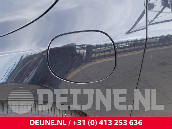 Volvo V60 I 2.4 D6 20V Plug-in Hybrid AWD Skrotfordon (2014, ZWART)