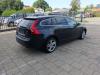 Volvo V60 I 2.4 D6 20V Plug-in Hybrid AWD Skrotfordon (2014, ZWART)