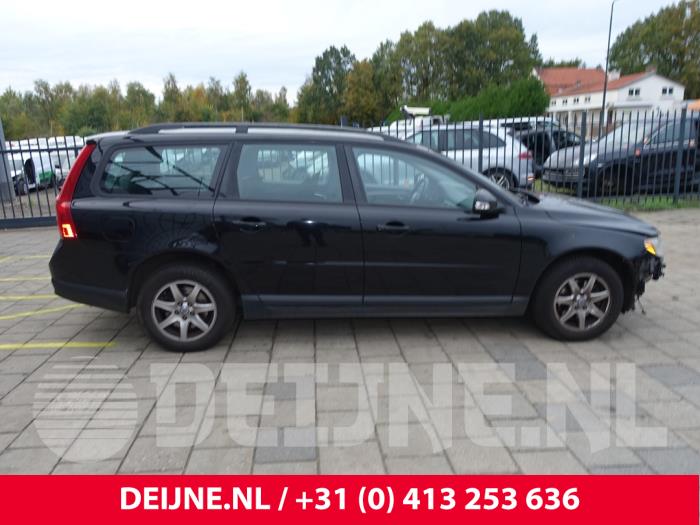 Volvo V70 2.0 D 16V Skrotfordon (2009, ZWART)