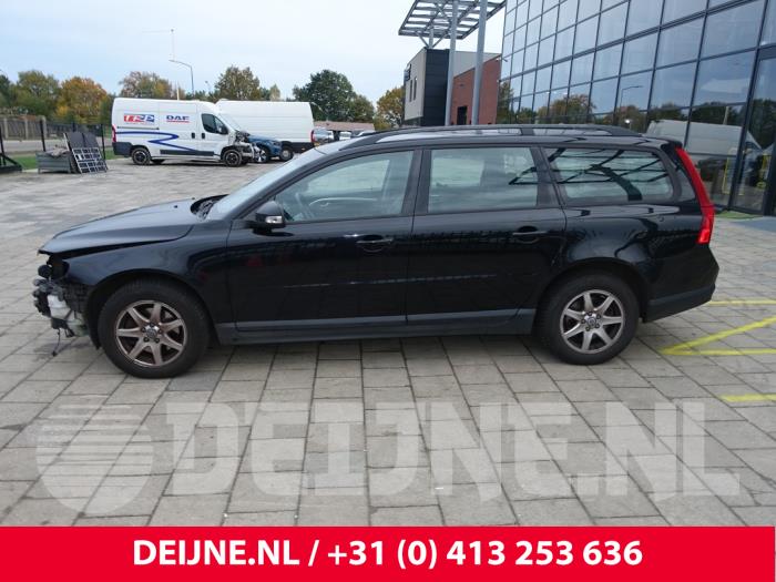 Volvo V70 2.0 D 16V Skrotfordon (2009, ZWART)