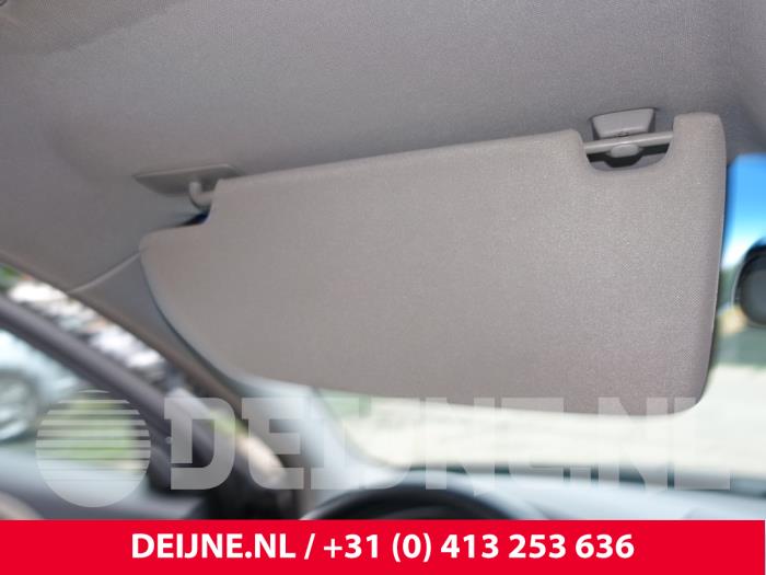 Volvo V70 2.0 D 16V Skrotfordon (2009, ZWART)