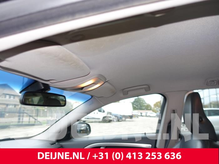 Volvo V70 2.0 D 16V Skrotfordon (2009, ZWART)