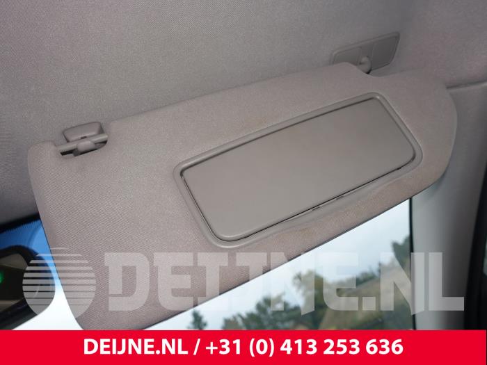 Volvo V70 2.0 D 16V Skrotfordon (2009, ZWART)