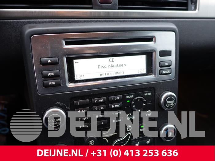 Volvo V70 2.0 D 16V Skrotfordon (2009, ZWART)