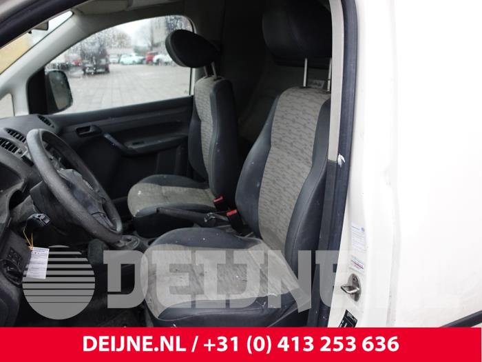 Volkswagen Caddy III 1.6 TDI 16V Samochód złomowany (2013, Bialy)