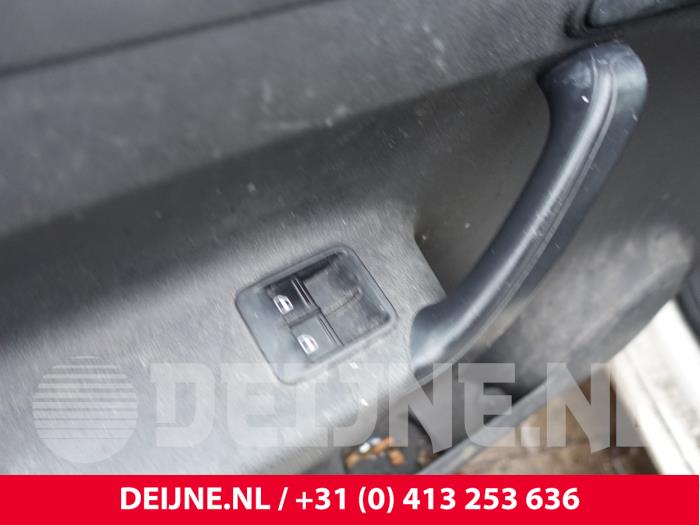 Volkswagen Caddy III 1.6 TDI 16V Samochód złomowany (2013, Bialy)