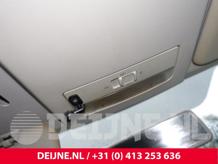 Volkswagen Caddy III 1.6 TDI 16V Samochód złomowany (2013, Bialy)
