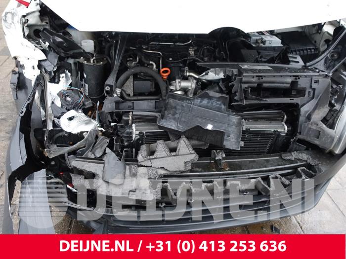 Volkswagen Caddy III 1.6 TDI 16V Samochód złomowany (2013, Bialy)