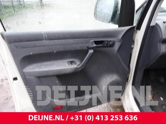 Volkswagen Caddy III 1.6 TDI 16V Samochód złomowany (2013, Bialy)