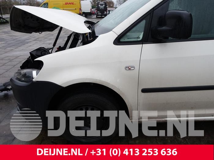 Volkswagen Caddy III 1.6 TDI 16V Samochód złomowany (2013, Bialy)