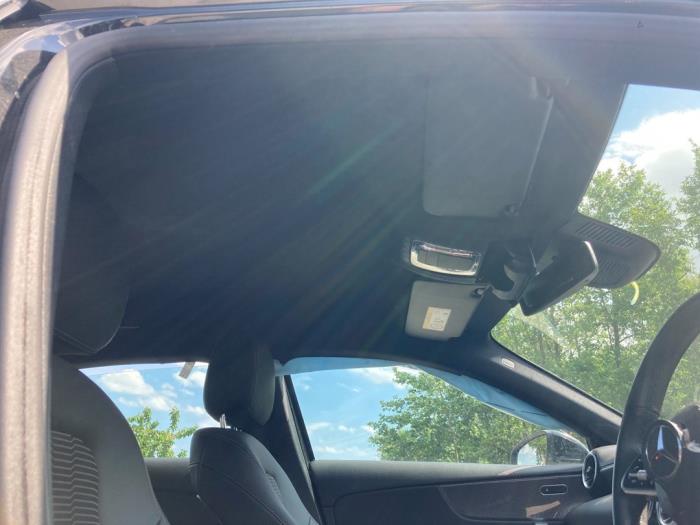 Mercedes A 1.5 A-160d Sloopvoertuig (2019, Zwart)