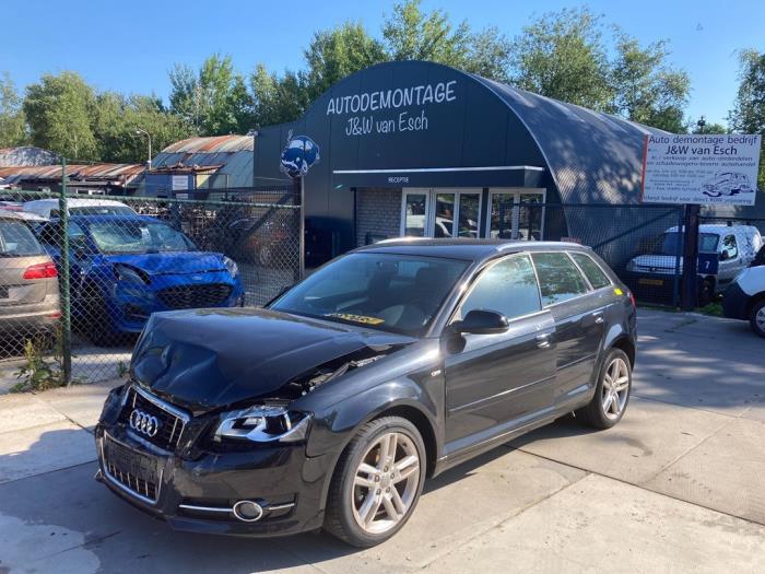 Audi A3 Sportback 1.4 TFSI 16V Samochód złomowany (2011, Czarny)