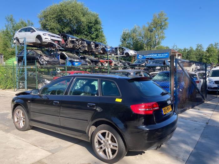 Audi A3 Sportback 1.4 TFSI 16V Samochód złomowany (2011, Czarny)