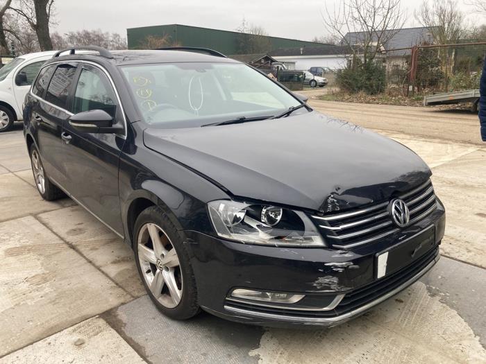 Volkswagen Passat Variant 2.0 TDI 16V 140 Sloopvoertuig (2014, Zwart)
