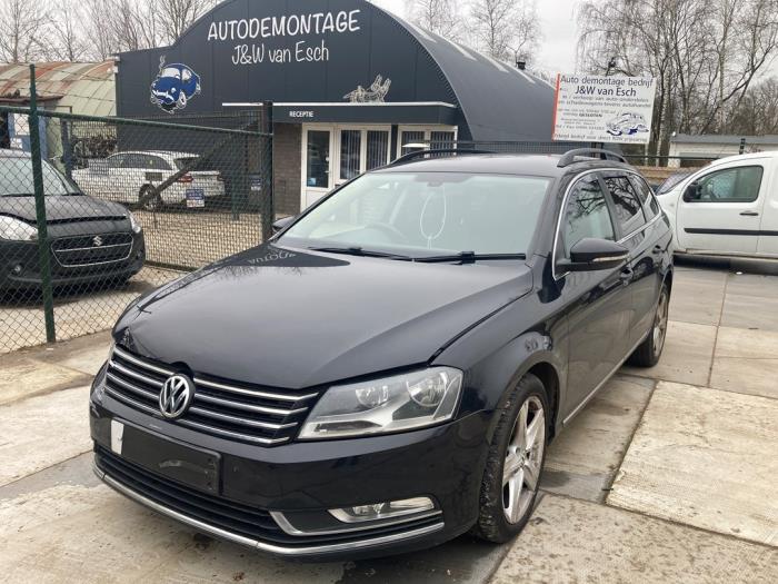 Volkswagen Passat Variant 2.0 TDI 16V 140 Sloopvoertuig (2014, Zwart)