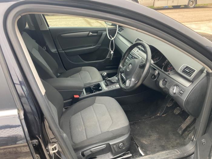 Volkswagen Passat Variant 2.0 TDI 16V 140 Sloopvoertuig (2014, Zwart)