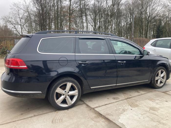 Volkswagen Passat Variant 2.0 TDI 16V 140 Sloopvoertuig (2014, Zwart)