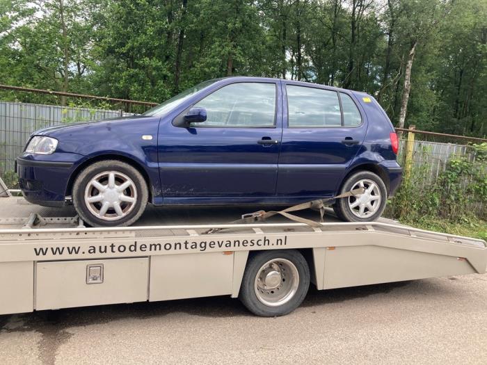 Volkswagen Polo III 1.4 Skrotfordon (1999, BLAUW)