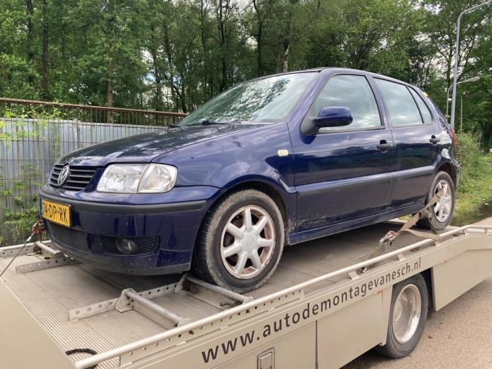 Volkswagen Polo III 1.4 Skrotfordon (1999, BLAUW)