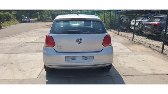 Volkswagen Polo Skrotfordon (2011, ZILVERGRIJS)