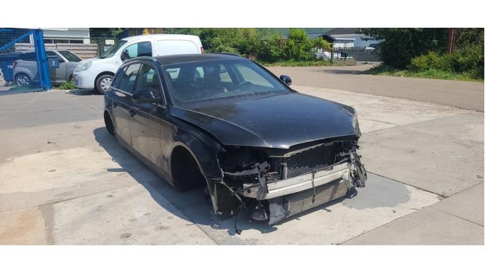 Audi A4 Avant 1.8 TFSI 16V Skrotfordon (2010, ZWART)