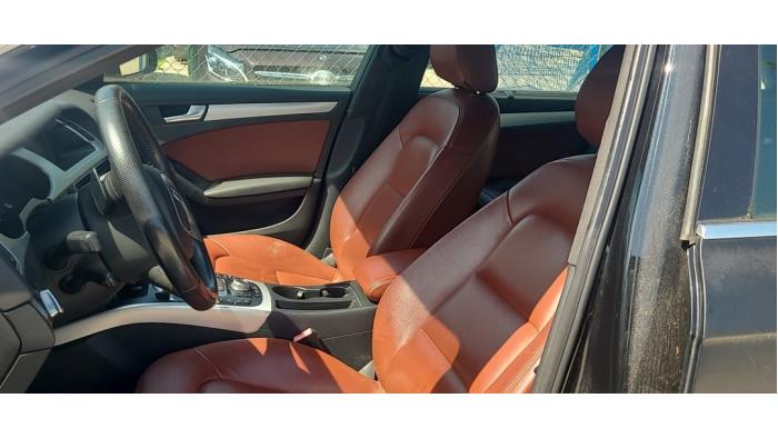 Audi A4 Avant 1.8 TFSI 16V Skrotfordon (2010, ZWART)