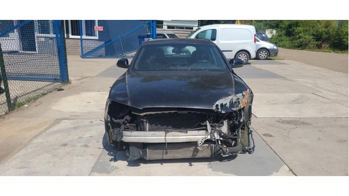 Audi A4 Avant 1.8 TFSI 16V Skrotfordon (2010, ZWART)