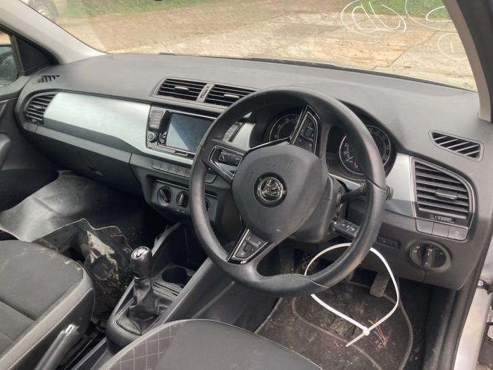 Skoda Fabia III 1.0 12V Sloopvoertuig (2019, Zilvergrijs)