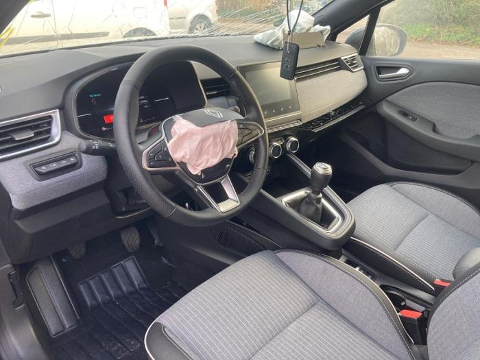 Renault Clio V 1.0 TCe 90 12V Samochód złomowany (2025, Jasny, Mysi)