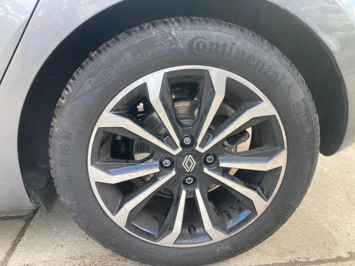 Renault Clio V 1.0 TCe 90 12V Samochód złomowany (2025, Jasny, Mysi)