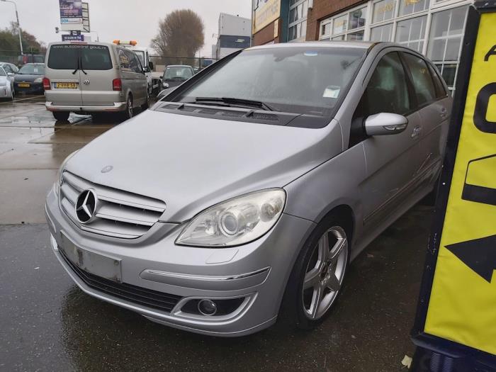 Mercedes B 2.0 B-200 16V Turbo Skrotfordon (2007, ZILVER ZILVERGRIJS GRIJS)