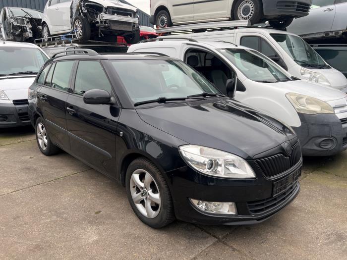 Skoda Fabia II Combi 1.2 TDI 12V Greenline Sloopvoertuig (2011, Metallic, Zwart)