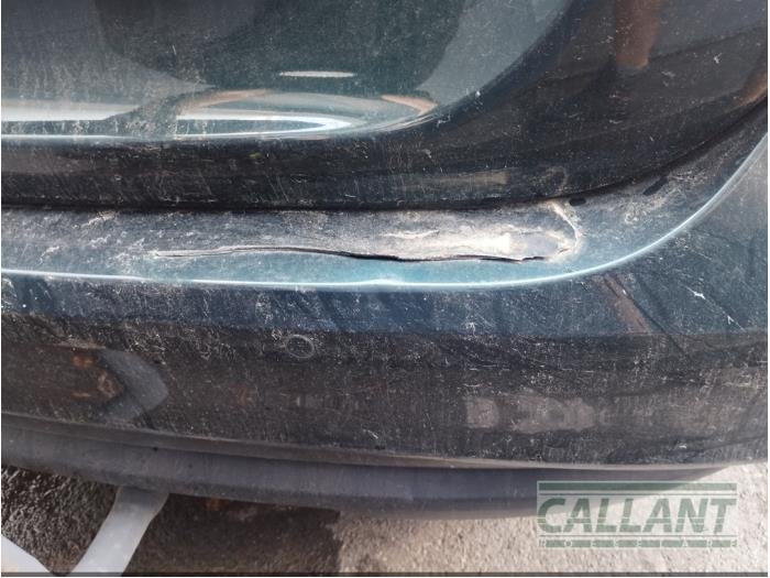 Jaguar XE 2.0d 180 16V Samochód złomowany (2016, Zielony)