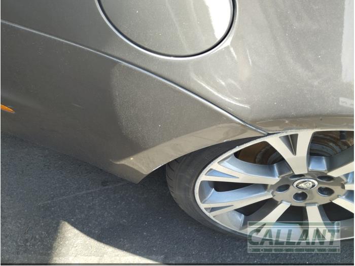 Jaguar XJ 3.0 D V6 24V Skrotfordon (2010, VAPOUR GREY)