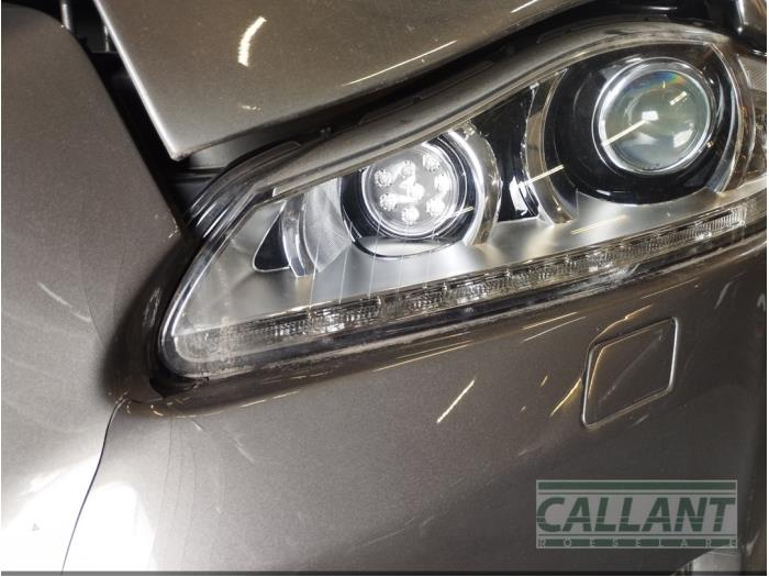 Jaguar XJ 3.0 D V6 24V Skrotfordon (2010, VAPOUR GREY)