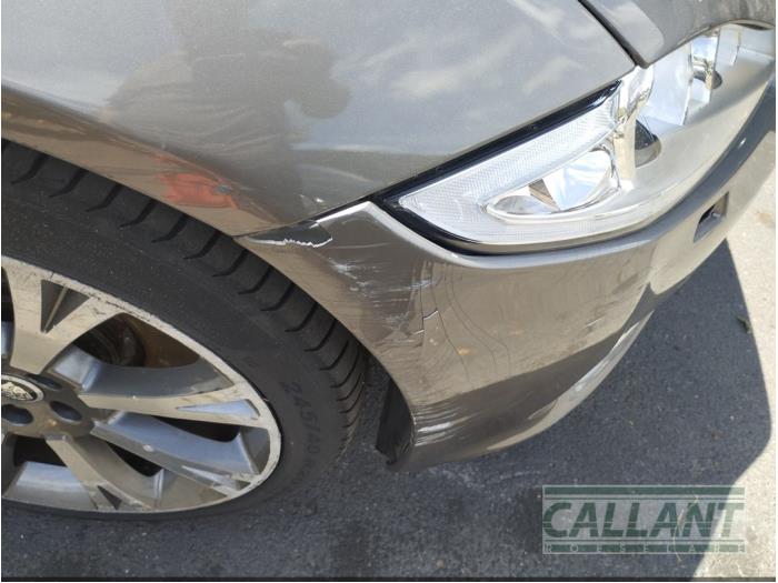 Jaguar XJ 3.0 D V6 24V Skrotfordon (2010, VAPOUR GREY)