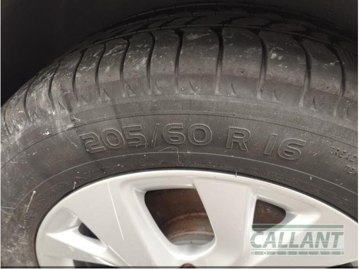 Citroen C4 Picasso 1.2 12V PureTech 130 Skrotfordon (2017, GRIS ARTENSE)