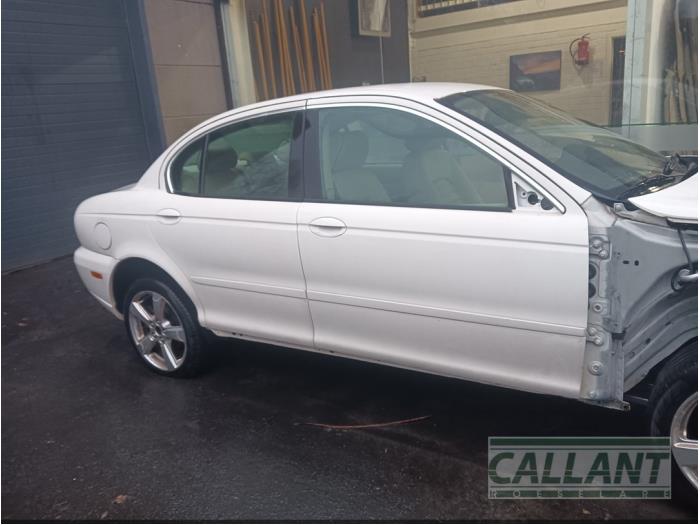 Jaguar X-type 2.2 D 16V Skrotfordon (2008, WIT)