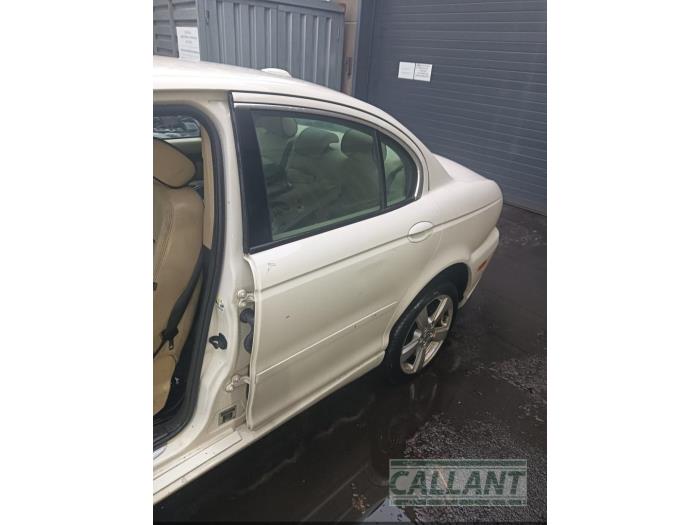 Jaguar X-type 2.2 D 16V Skrotfordon (2008, WIT)