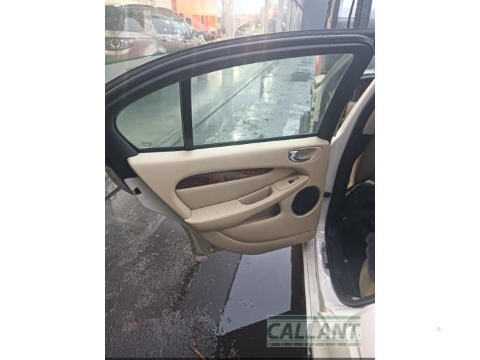 Jaguar X-type 2.2 D 16V Skrotfordon (2008, WIT)