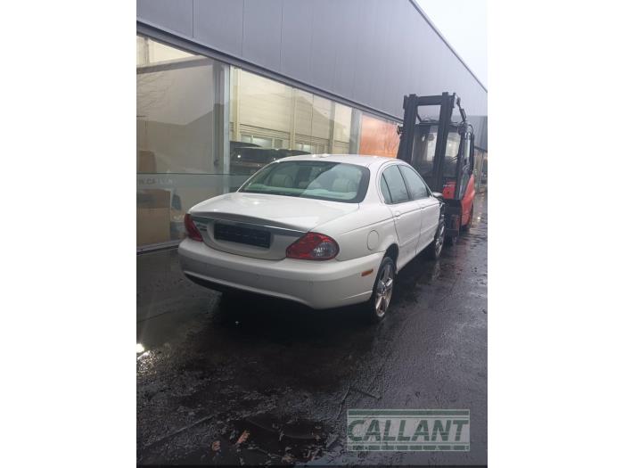 Jaguar X-type 2.2 D 16V Skrotfordon (2008, WIT)