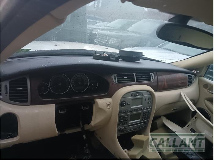 Jaguar X-type 2.2 D 16V Skrotfordon (2008, WIT)