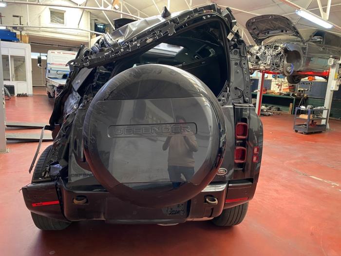 Landrover Defender II 3.0 D200 MHEV Skrotfordon (2023, STORM GREY)