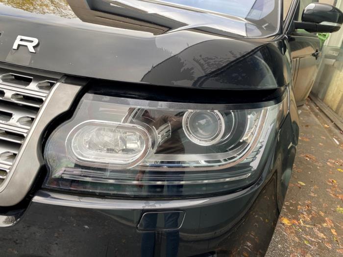 Landrover Range Rover IV 4.4 SDV8 32V Skrotfordon (2015, METALLIC ZWART)